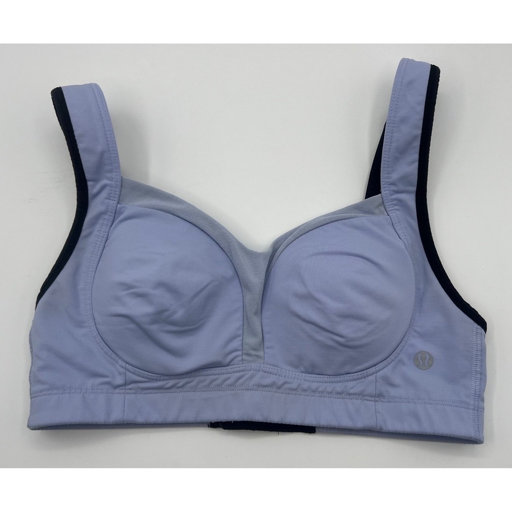 Lululemon Athletica Sports Bra Women's Size 32C Built-in Support Athletic Sporty